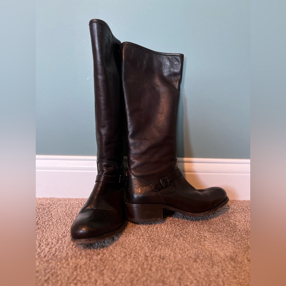 Frye boots. Dark Brown. Side zip. Excellent condition.